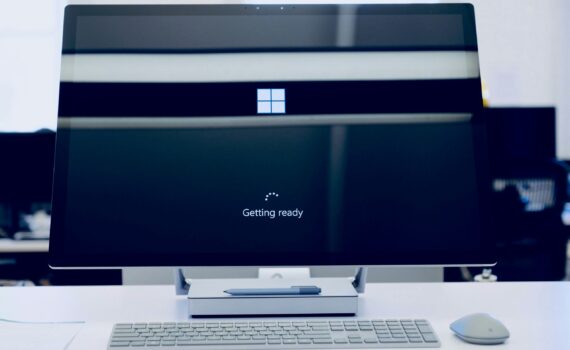 flat-screen-computer-monitor-turned-on